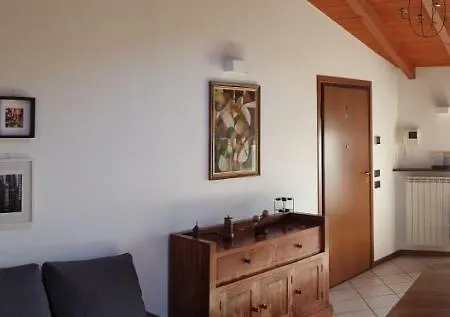 33 Via Isella Apartment *